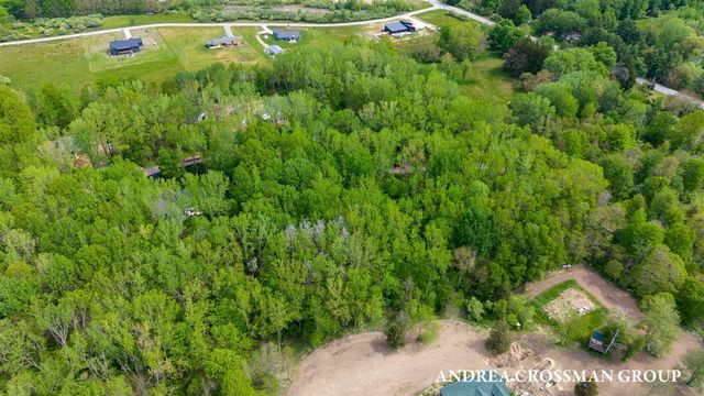 7032 Glenn Oaks Drive, South Haven, MI 49090