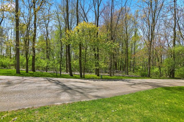 7032 Glenn Oaks Drive, South Haven, MI 49090