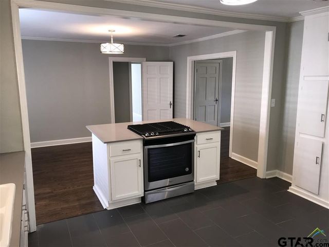 514 E Charnwood, Tyler, TX 75701