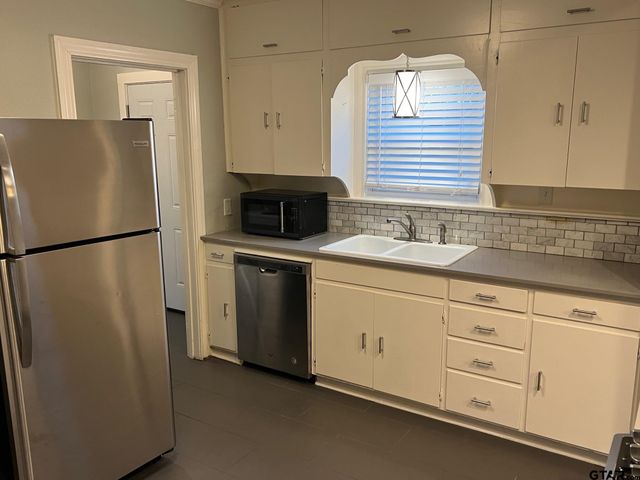 514 E Charnwood, Tyler, TX 75701