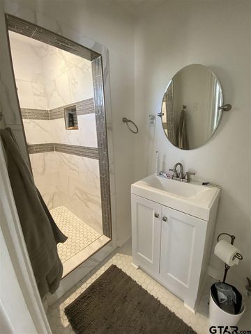 514 E Charnwood, Tyler, TX 75701