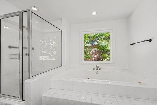 5305 Coveview Court, Greensboro, NC 27407