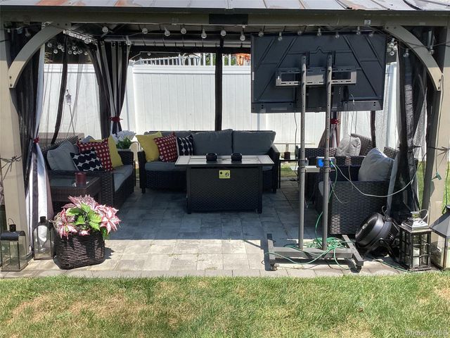512 Fenimore Avenue, North Babylon, NY 11703