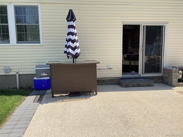 512 Fenimore Avenue, North Babylon, NY 11703