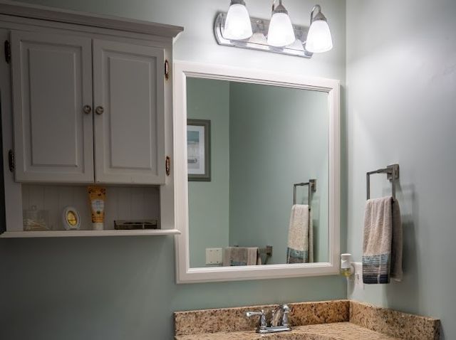 8 Lakeside Street, Providence, RI 02904