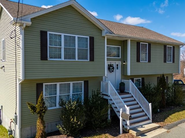 8 Lakeside Street, Providence, RI 02904