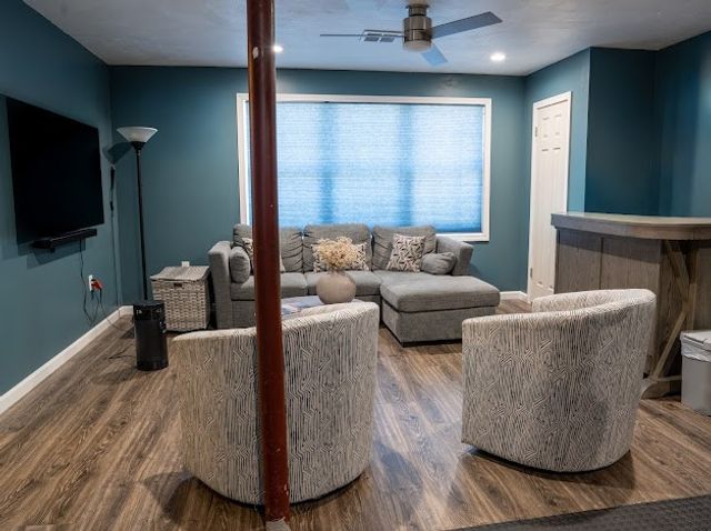 8 Lakeside Street, Providence, RI 02904