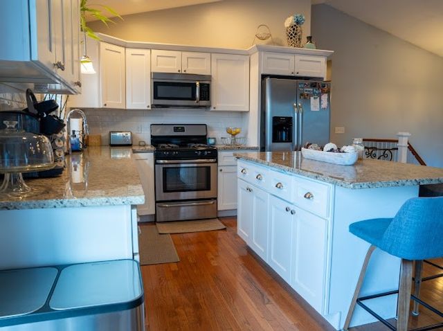 8 Lakeside Street, Providence, RI 02904