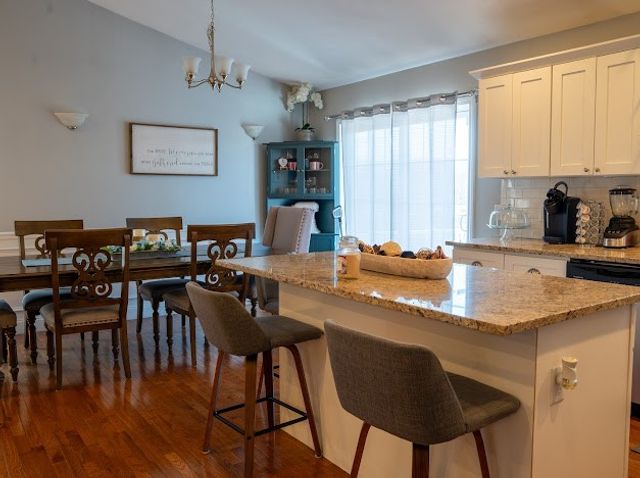 8 Lakeside Street, Providence, RI 02904