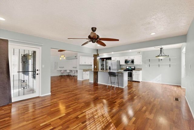 717 Sagewood Court SE, Albuquerque, NM 87123