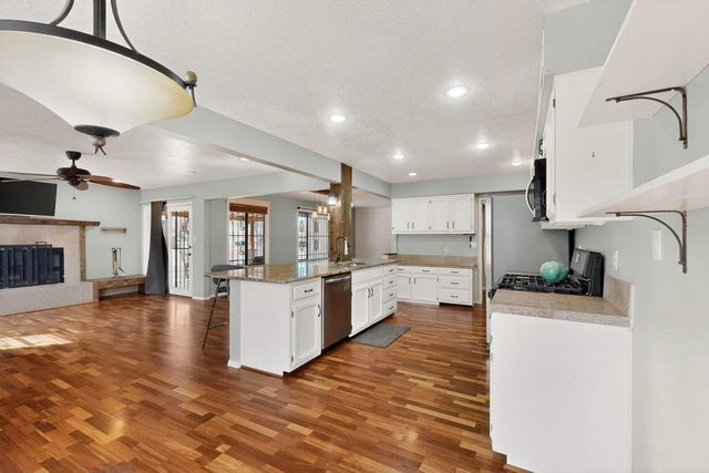 717 Sagewood Court SE, Albuquerque, NM 87123