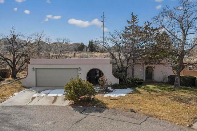 717 Sagewood Court SE, Albuquerque, NM 87123