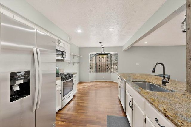 717 Sagewood Court SE, Albuquerque, NM 87123