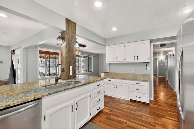 717 Sagewood Court SE, Albuquerque, NM 87123