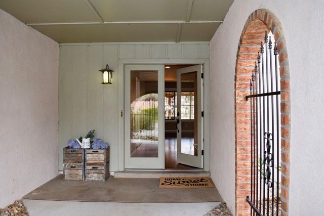 717 Sagewood Court SE, Albuquerque, NM 87123