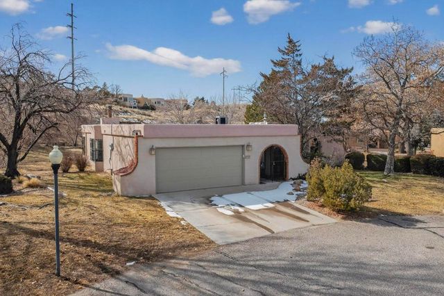 717 Sagewood Court SE, Albuquerque, NM 87123