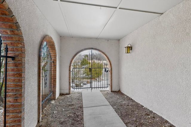 717 Sagewood Court SE, Albuquerque, NM 87123