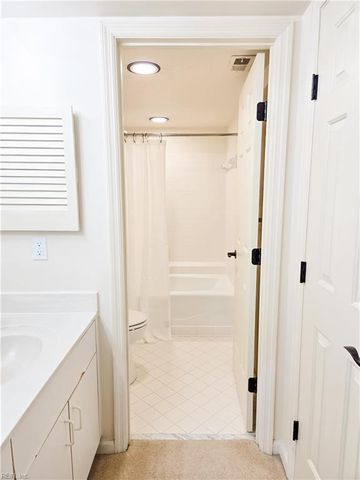 7505 River Rd Apt 1D, Newport News, VA 23607