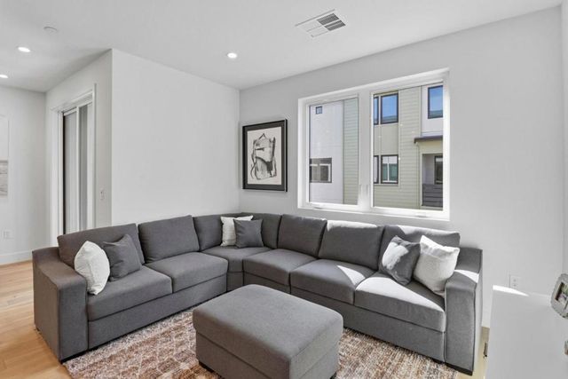 1107 Juana Court, Palo Alto, CA 94303