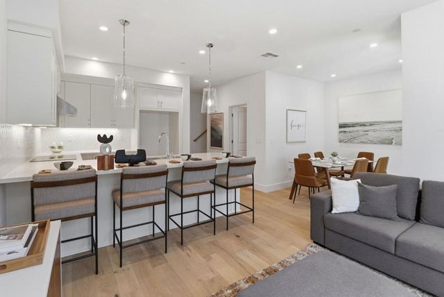 1107 Juana Court, Palo Alto, CA 94303