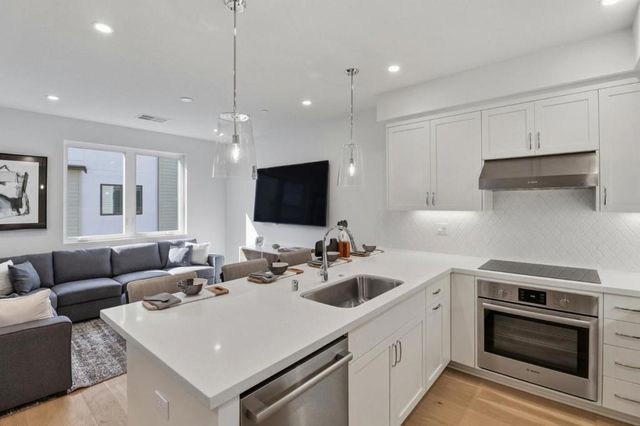 1107 Juana Court, Palo Alto, CA 94303