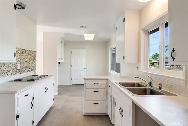 194 W Blaine Street, Riverside, CA 92507