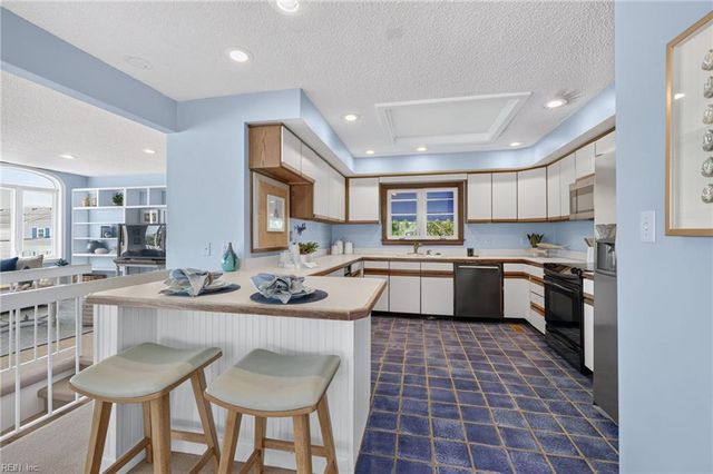 6109 Ocean Front AVE, Virginia Beach, VA 23451