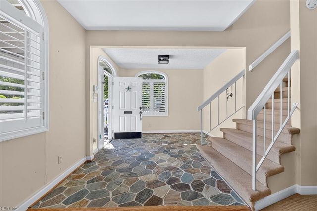 6109 Ocean Front AVE, Virginia Beach, VA 23451