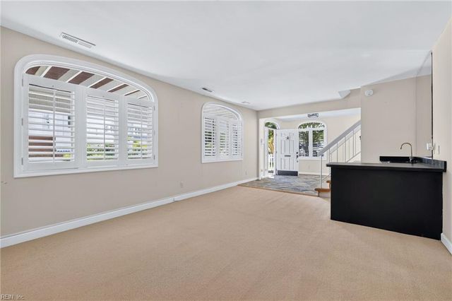 6109 Ocean Front AVE, Virginia Beach, VA 23451