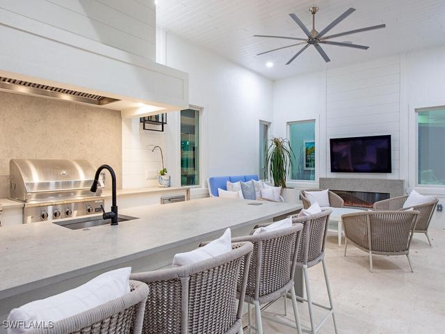 188 West ST, Naples, FL 34108