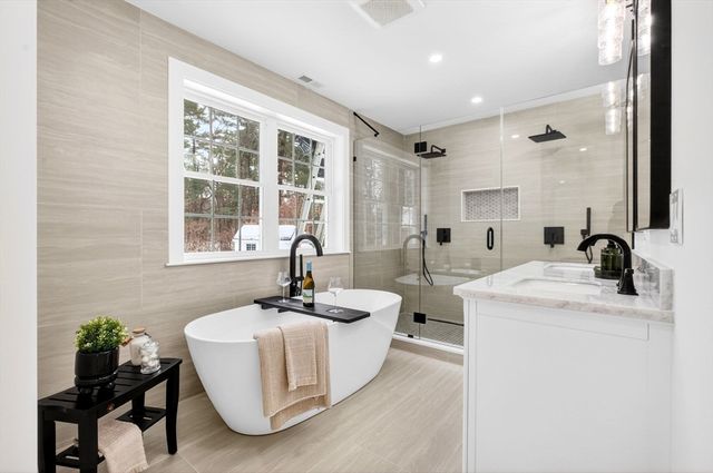 445 Salem St, North Andover, MA 01845