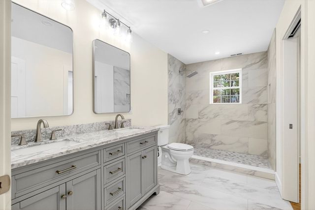 445 Salem St, North Andover, MA 01845