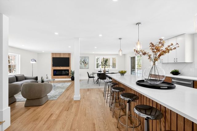 445 Salem St, North Andover, MA 01845