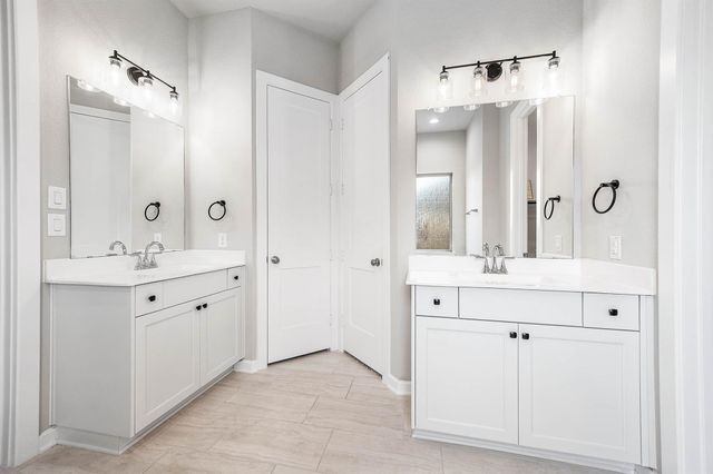 5007 Country Meadows Trail Trail, Rosharon, TX 77583