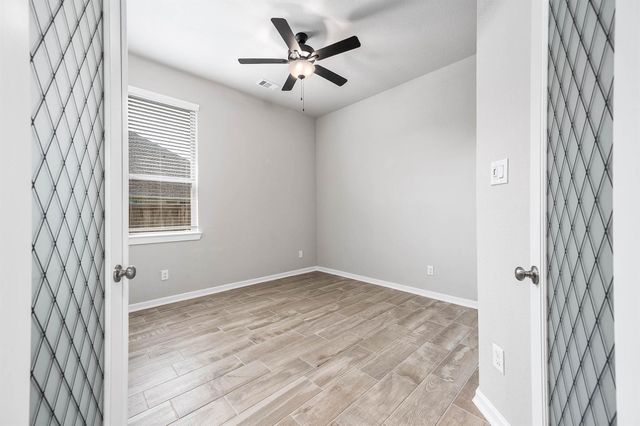 5007 Country Meadows Trail Trail, Rosharon, TX 77583