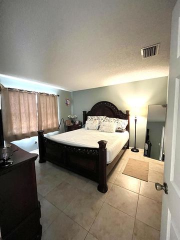 2397 SE West Blackwell Drive, Port St. Lucie, FL 34952