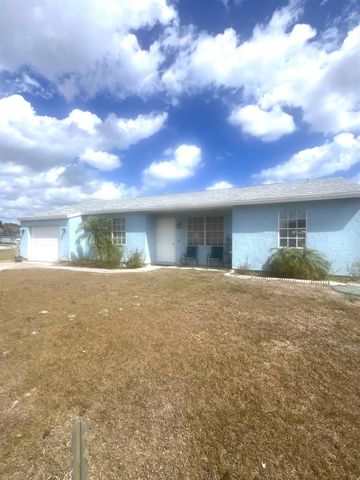 2397 SE West Blackwell Drive, Port St. Lucie, FL 34952