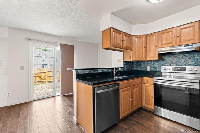 10721 W Dartmouth Avenue, Lakewood, CO 80227