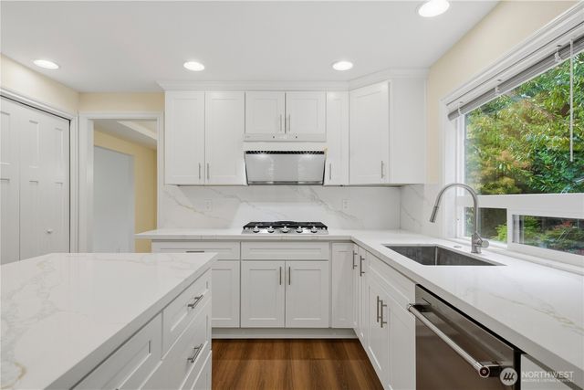 12715 52nd Place W, Mukilteo, WA 98275