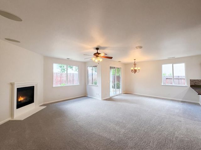 8532 Hawley Way, Elk Grove, CA 95624