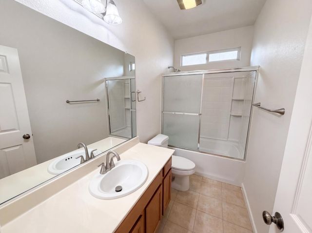 8532 Hawley Way, Elk Grove, CA 95624