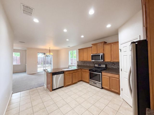 8532 Hawley Way, Elk Grove, CA 95624