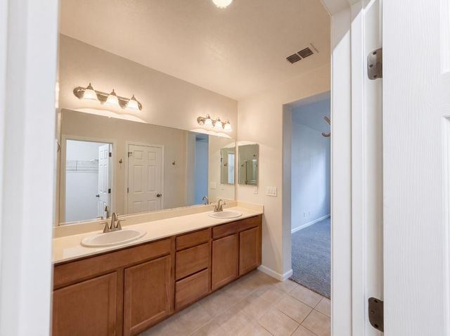 8532 Hawley Way, Elk Grove, CA 95624