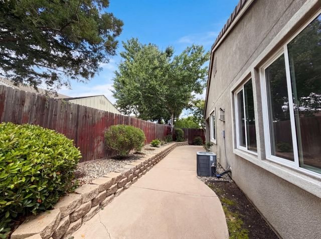 8532 Hawley Way, Elk Grove, CA 95624