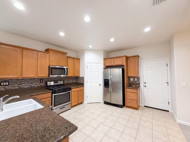 8532 Hawley Way, Elk Grove, CA 95624