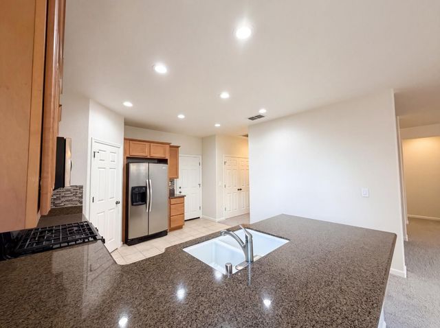 8532 Hawley Way, Elk Grove, CA 95624