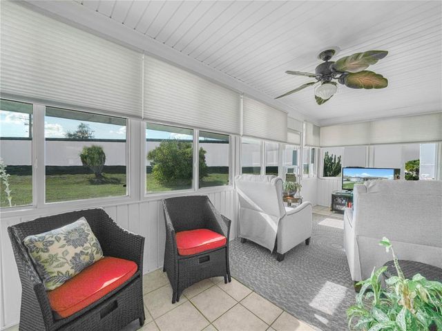 1007 CANARY CIRCLE S, Lakeland, FL 33809