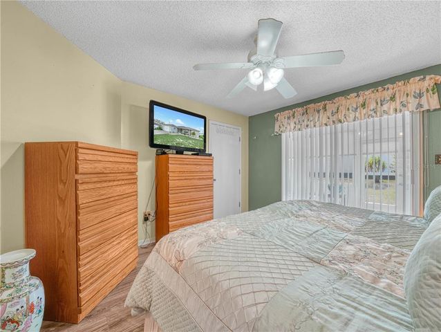 1007 CANARY CIRCLE S, Lakeland, FL 33809