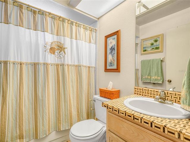 1007 CANARY CIRCLE S, Lakeland, FL 33809