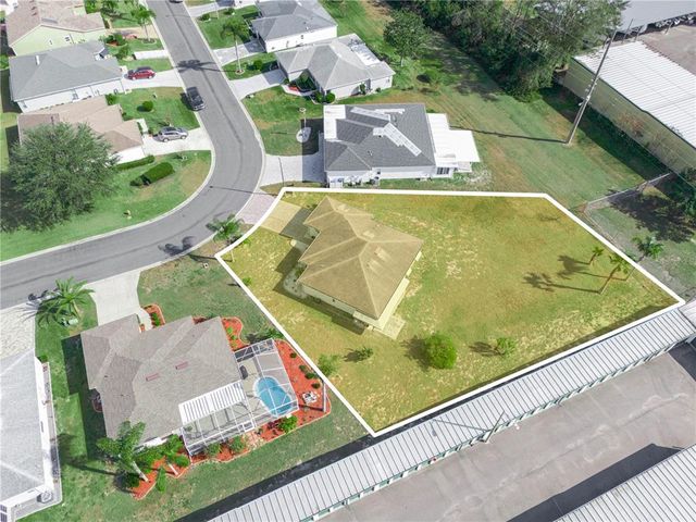 1007 CANARY CIRCLE S, Lakeland, FL 33809